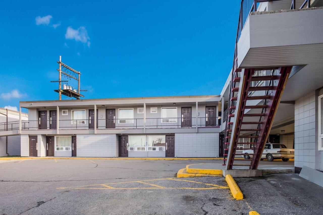Motel 6-Fort St. John, Bc Exterior photo